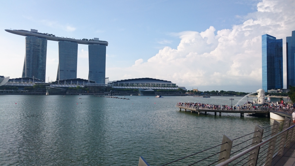 マリーナベイサンズとマーライオン