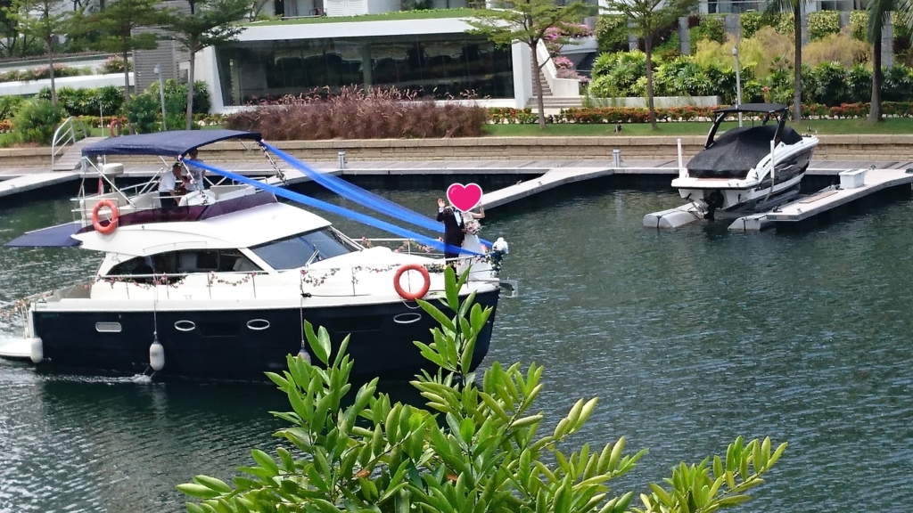 クルーザーで入場